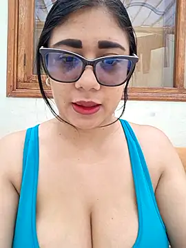 Snapshot of Monse--145 chatting on November 19, 2025, 1:33 pm Monse--145 online show from November 19, 2025, 1:33 pm