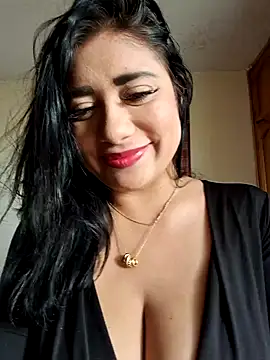 Snapshot of Monse--145 chatting on November 21, 2025, 9:24 pm Monse--145 online show from November 21, 2025, 9:24 pm