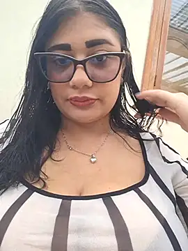 Snapshot of Monse--145 chatting on December 2, 2025, 2:56 pm Monse--145 online show from December 2, 2025, 2:56 pm