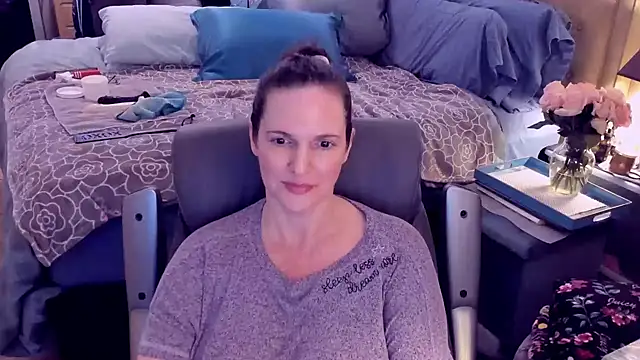 Snapshot of ninajaymes chatting on January 24, 2025, 3:55 pm ninajaymes online show from January 24, 2025, 3:55 pm