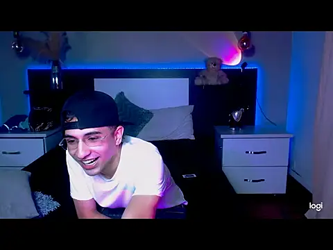 eriikjoness online show from October 26, 2025, 4:18 am