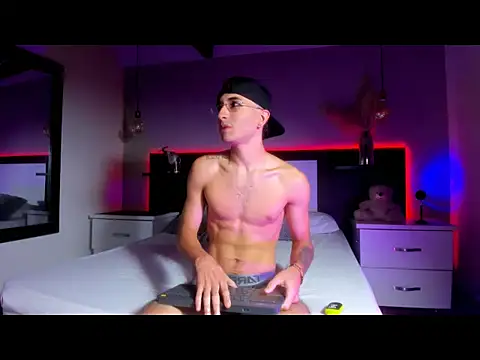 eriikjoness online show from November 21, 2025, 4:00 am