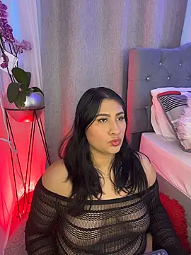 Elyross1  online show from October 19, 2025, 10:43 pm