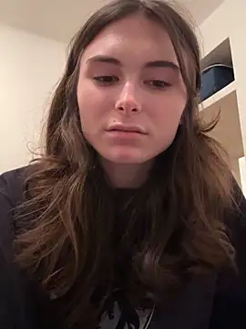 SophiiaStarr online show from December 4, 2025, 6:27 pm