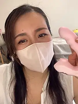 Snapshot of NATSUMI00 chatting on September 28, 2025, 5:13 am NATSUMI00 online show from September 28, 2025, 5:13 am