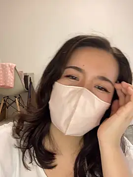 Snapshot of NATSUMI00 chatting on October 5, 2025, 5:39 am NATSUMI00 online show from October 5, 2025, 5:39 am