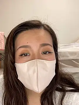 Snapshot of NATSUMI00 chatting on October 19, 2025, 5:52 am NATSUMI00 online show from October 19, 2025, 5:52 am