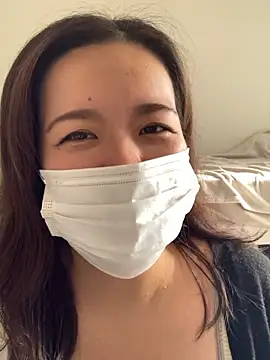 Snapshot of NATSUMI00 chatting on October 23, 2025, 5:40 am NATSUMI00 online show from October 23, 2025, 5:40 am