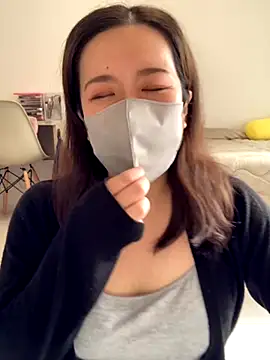 Snapshot of NATSUMI00 chatting on November 4, 2025, 5:39 am NATSUMI00 online show from November 4, 2025, 5:39 am