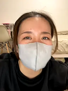 Snapshot of NATSUMI00 chatting on November 12, 2025, 3:34 pm NATSUMI00 online show from November 12, 2025, 3:34 pm