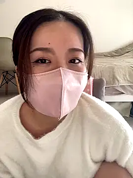 Snapshot of NATSUMI00 chatting on December 14, 2025, 3:34 am NATSUMI00 online show from December 14, 2025, 3:34 am