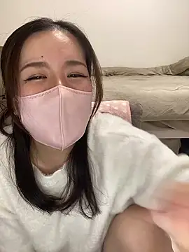 Snapshot of NATSUMI00 chatting on December 14, 2025, 3:39 pm NATSUMI00 online show from December 14, 2025, 3:39 pm