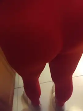 Snapshot of MiriandZacki chatting on December 14, 2025, 9:58 am MiriandZacki online show from December 14, 2025, 9:58 am