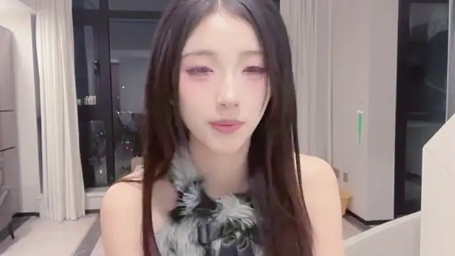 Snapshot of ZhaoZhao-ZM chatting on November 1, 2025, 11:56 am ZhaoZhao-ZM online show from November 1, 2025, 11:56 am