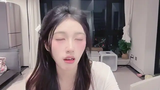 Snapshot of ZhaoZhao-ZM chatting on November 16, 2025, 2:00 pm ZhaoZhao-ZM online show from November 16, 2025, 2:00 pm