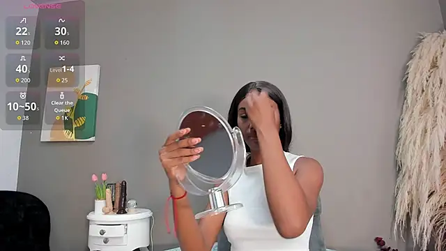 Snapshot of MarianRosse chatting on November 15, 2025, 3:48 am MarianRosse online show from November 15, 2025, 3:48 am