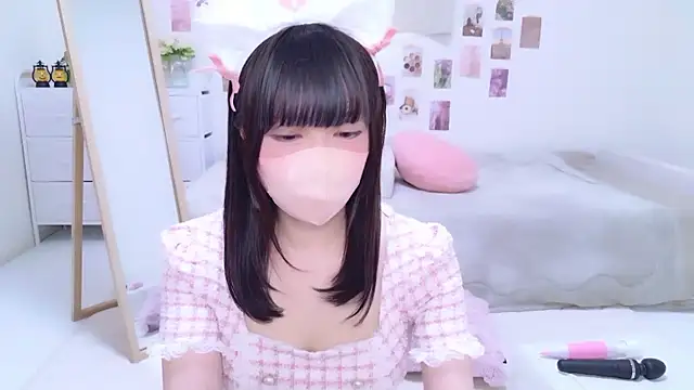 fumika f online show from November 18, 2025, 2:28 am