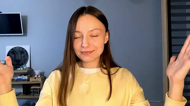 Snapshot of SoulHiperAgne_ chatting on November 9, 2025, 2:04 pm SoulHiperAgne online show from November 9, 2025, 2:04 pm