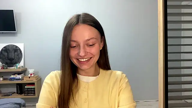 Snapshot of SoulHiperAgne_ chatting on November 17, 2025, 2:12 pm SoulHiperAgne online show from November 17, 2025, 2:12 pm