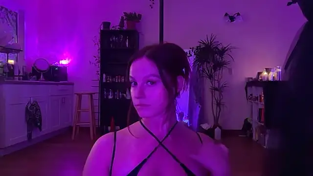 Snapshot of 7theSorceress chatting on October 18, 2025, 6:05 am 7theSorceress online show from October 18, 2025, 6:05 am