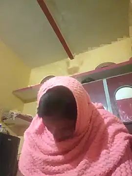 Hot-kal93 online show from December 17, 2025, 9:37 am