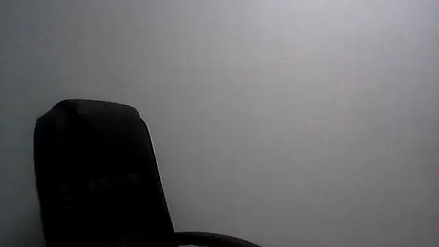 EllaLove2277 online show from October 12, 2025, 12:26 pm