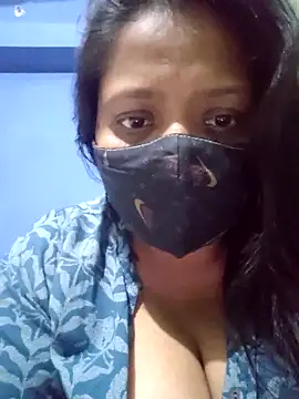 bitch-horny online show from November 11, 2025, 1:22 pm