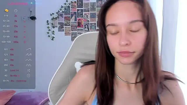 Snapshot of _Alissaa chatting on October 12, 2025, 1:21 pm  Alissaa online show from October 12, 2025, 1:21 pm