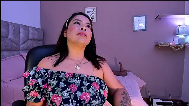 Snapshot of roselyn_caprice chatting on September 12, 2025, 2:11 am roselyn caprice online show from September 12, 2025, 2:11 am
