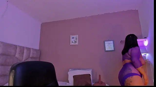 Snapshot of roselyn_caprice chatting on September 24, 2025, 9:34 am roselyn caprice online show from September 24, 2025, 9:34 am