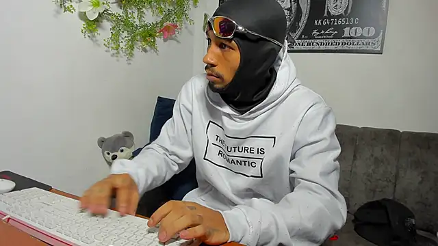 carl jhonson821 online show from November 7, 2025, 7:41 am