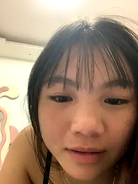 Emlyly-18 online show from September 16, 2025, 2:56 am