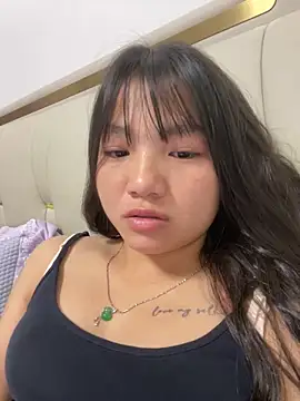 Emlyly-18 online show from September 18, 2025, 11:01 am