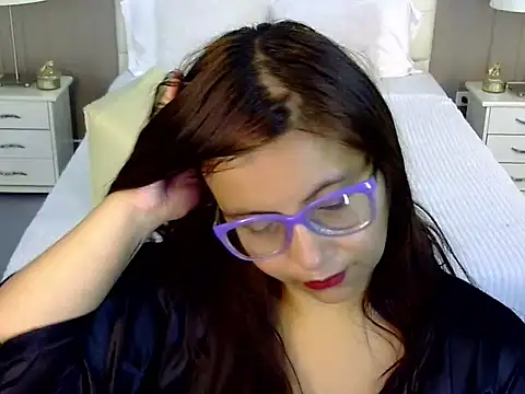 Snapshot of Amber_Rouge_ chatting on September 27, 2025, 12:21 pm Amber Rouge online show from September 27, 2025, 12:21 pm