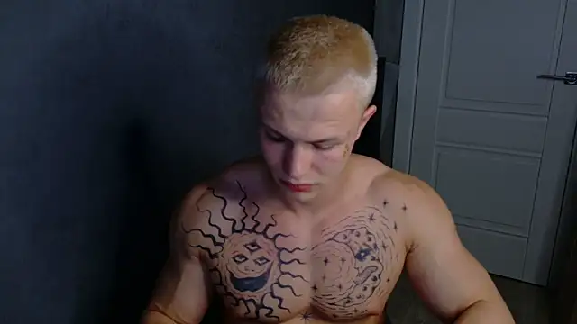 Snapshot of James__Noah chatting on October 10, 2025, 7:46 pm James Noah online show from October 10, 2025, 7:46 pm