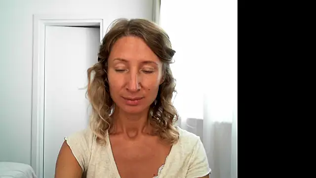 Paevoa online show from October 3, 2025, 7:05 am