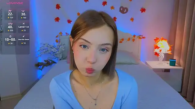 Snapshot of LumMina chatting on September 25, 2025, 10:41 am LumMina online show from September 25, 2025, 10:41 am