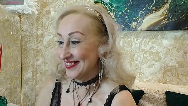 Snapshot of _Sara__Smith_ chatting on October 31, 2025, 8:04 am Sara Smith online show from October 31, 2025, 8:04 am