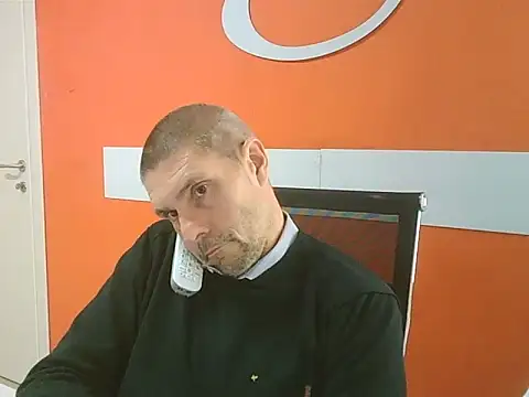 max79ve31 online show from October 24, 2025, 12:45 pm