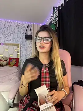 Snapshot of Katleen_wxw chatting on September 9, 2025, 11:43 am Katleen wxw online show from September 9, 2025, 11:43 am