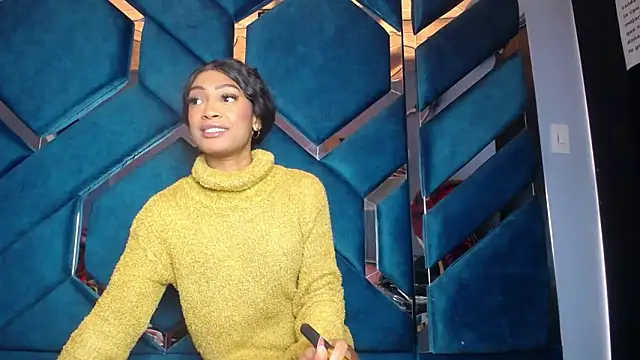 Lea Sweetly online show from December 15, 2025, 1:15 pm