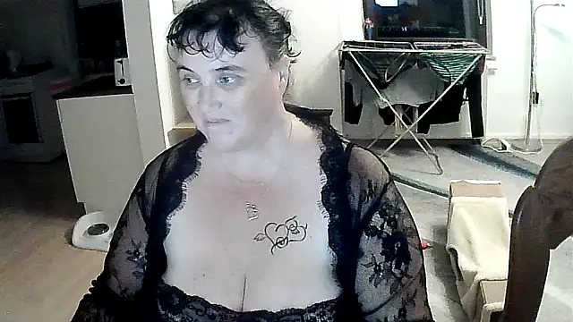 Minou1610 online show from September 28, 2025, 8:03 pm