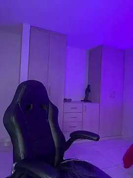 SofiaLust Eup online show from October 29, 2025, 3:31 am