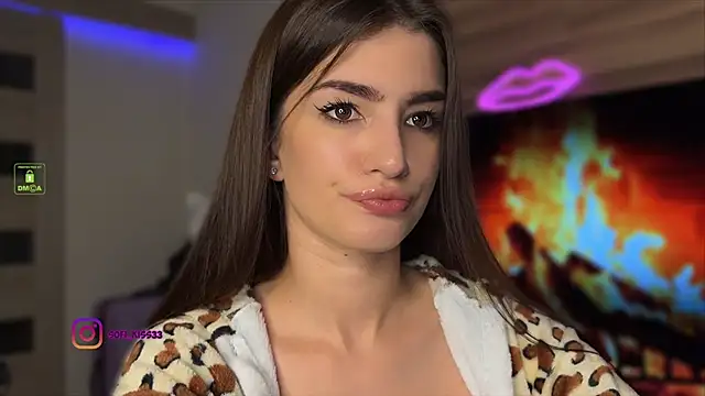 Snapshot of SofI-Play chatting on September 16, 2025, 6:53 pm SofI-Play online show from September 16, 2025, 6:53 pm