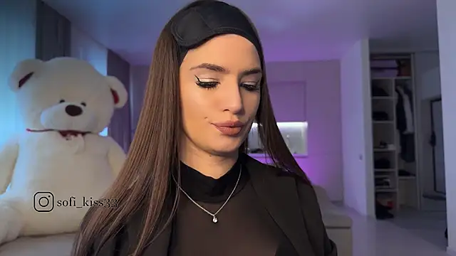 Snapshot of SofI-Play chatting on October 29, 2025, 11:34 am SofI-Play online show from October 29, 2025, 11:34 am