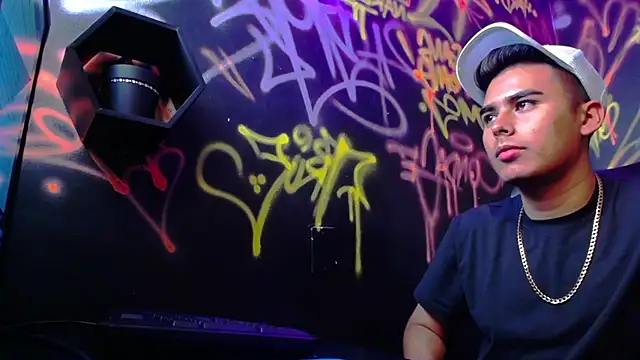 Snapshot of Matthewlodge chatting on September 10, 2025, 1:11 pm Matthewlodge online show from September 10, 2025, 1:11 pm