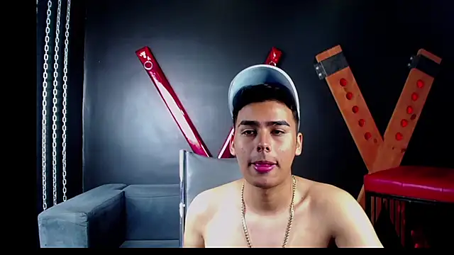 Snapshot of Matthewlodge chatting on October 13, 2025, 1:11 pm Matthewlodge online show from October 13, 2025, 1:11 pm