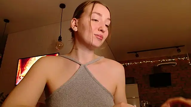 Snapshot of WhitePrincessLuna chatting on December 4, 2025, 2:59 pm WhitePrincessLuna online show from December 4, 2025, 2:59 pm