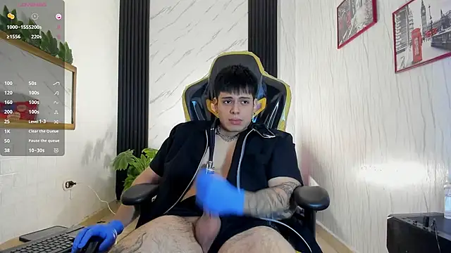 Snapshot of xKevyn chatting on October 31, 2025, 12:28 pm xKevyn online show from October 31, 2025, 12:28 pm