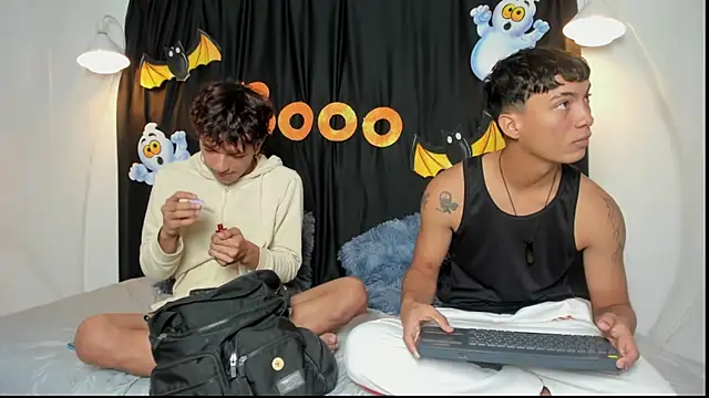 Snapshot of maicol_cum23 chatting on October 21, 2025, 4:19 pm maicol cum23 online show from October 21, 2025, 4:19 pm